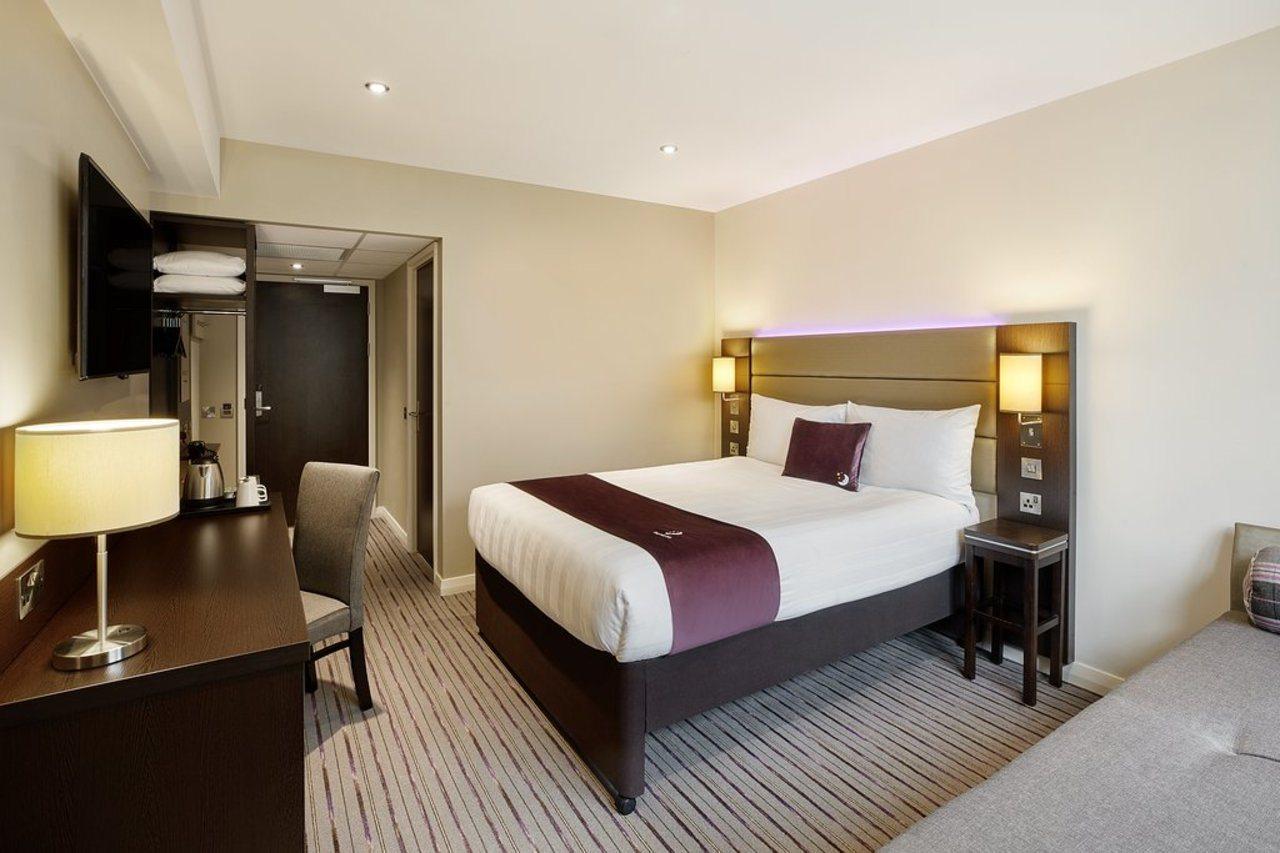 Premier Inn Wokingham Town Centre المظهر الخارجي الصورة