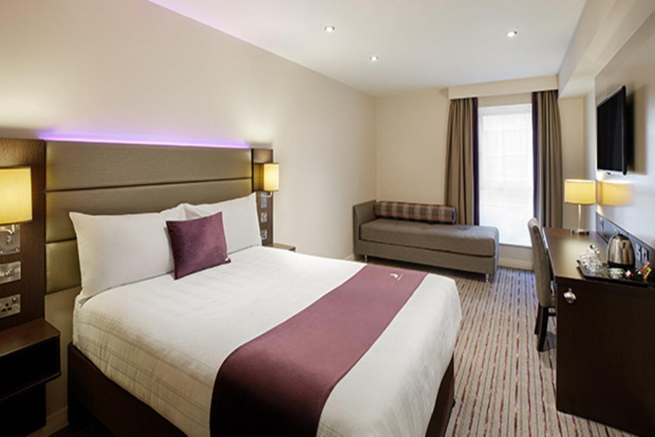 Premier Inn Wokingham Town Centre المظهر الخارجي الصورة